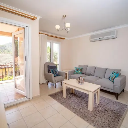 Marvelous House With Balcony And Mountain View Close To Inlice Beach In * غوجيك